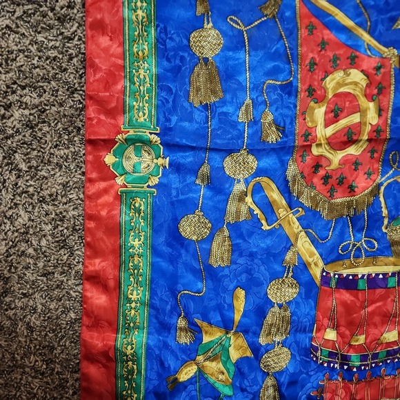 Vintage Scarf Shawl Nutcracker Shield Drums Trumpets Coat Of Arms - Picture 8 of 12